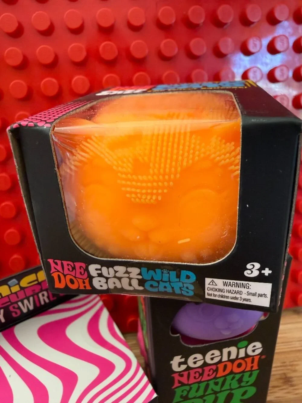 NEW! 🐈 🍭 Orange Fuzz ball WILD CAT! Candy Swirl! Authentic and ships 🚀 !